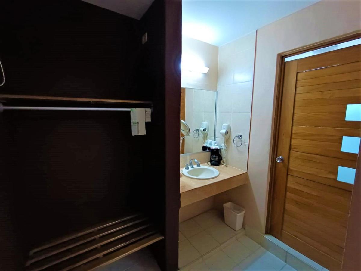 Hotel Santo Domingo Express Villahermosa Extérieur photo