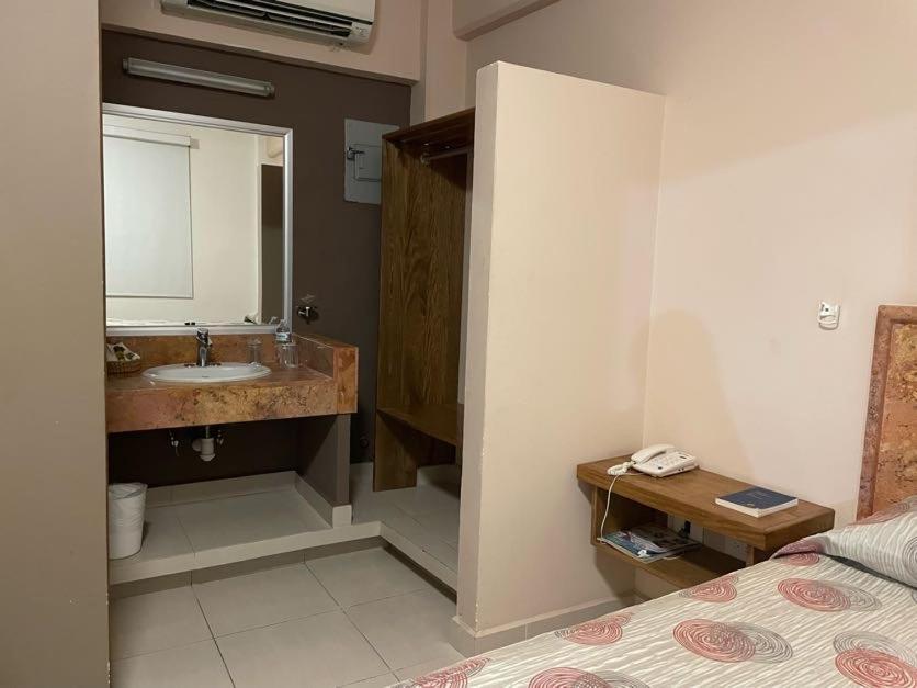 Hotel Santo Domingo Express Villahermosa Extérieur photo
